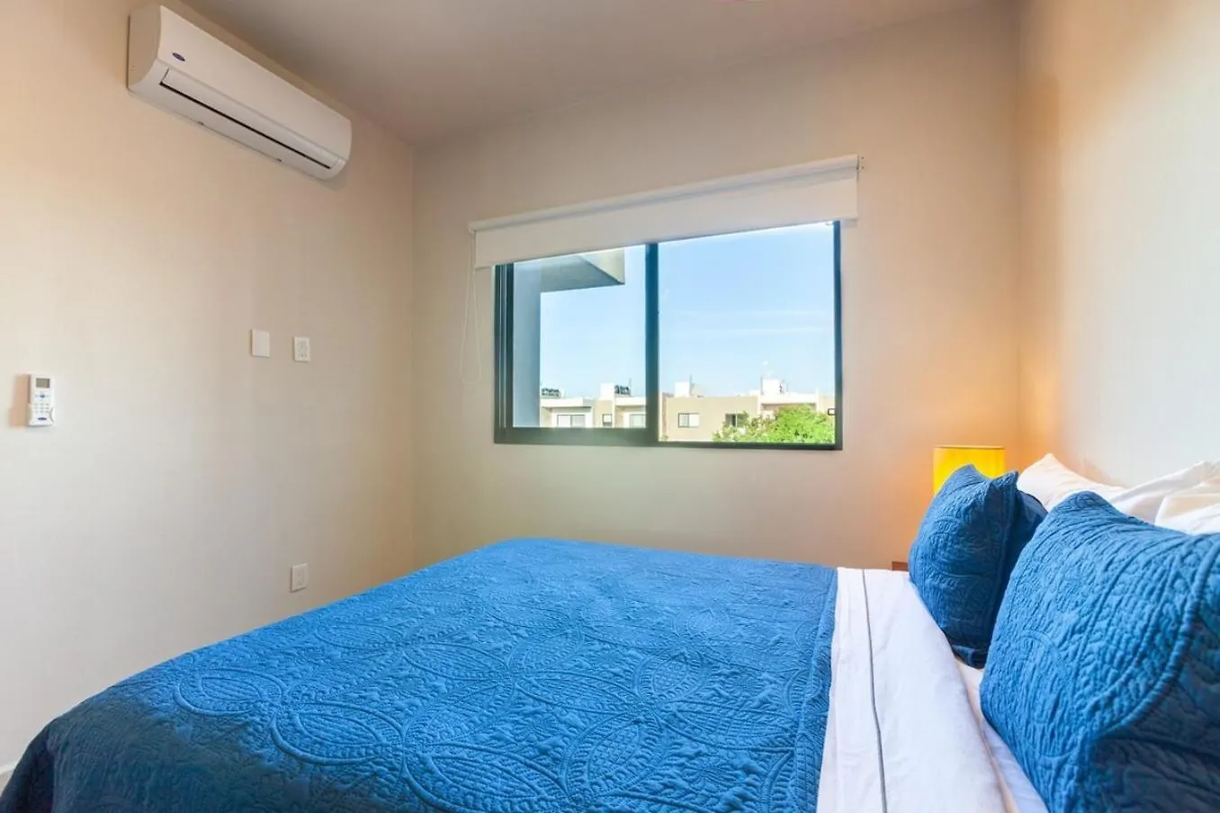 Casa de Férias Modern Condo Wifi 200Mb, 2 Gyms, 6Pools, Balcony Playa del Carmen
