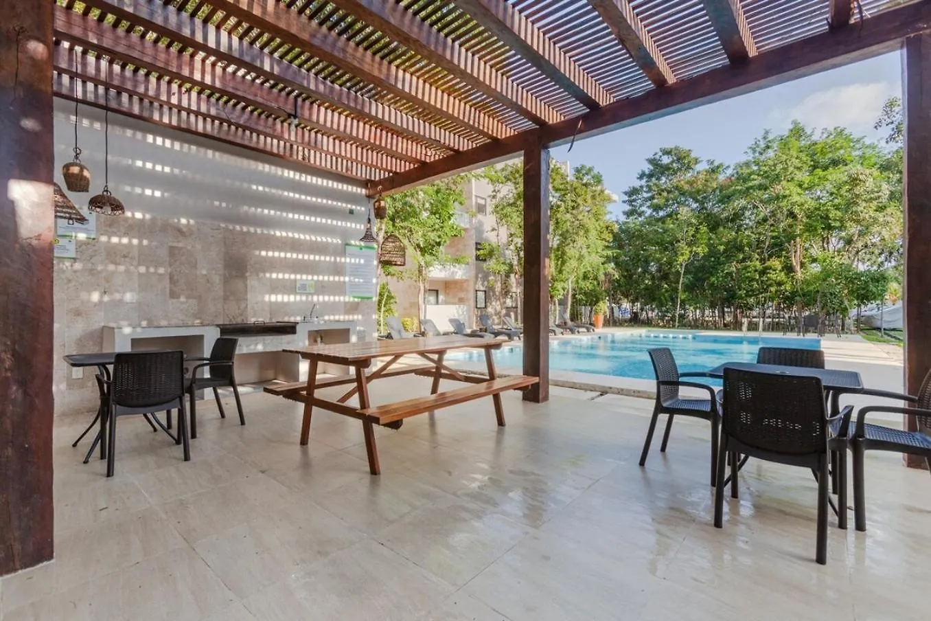 Modern Condo Wifi 200Mb, 2 Gyms, 6Pools, Balcony Playa del Carmen 0*,  México